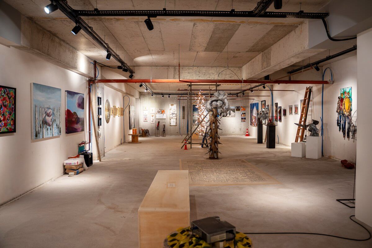 Qzens Gallery’de Disiplinlerarası Sergi: UNDER CONSTRUCTION