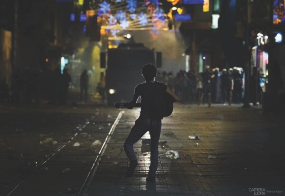 1. İSTANBUL DİRENALİ; GEZİ PARKI